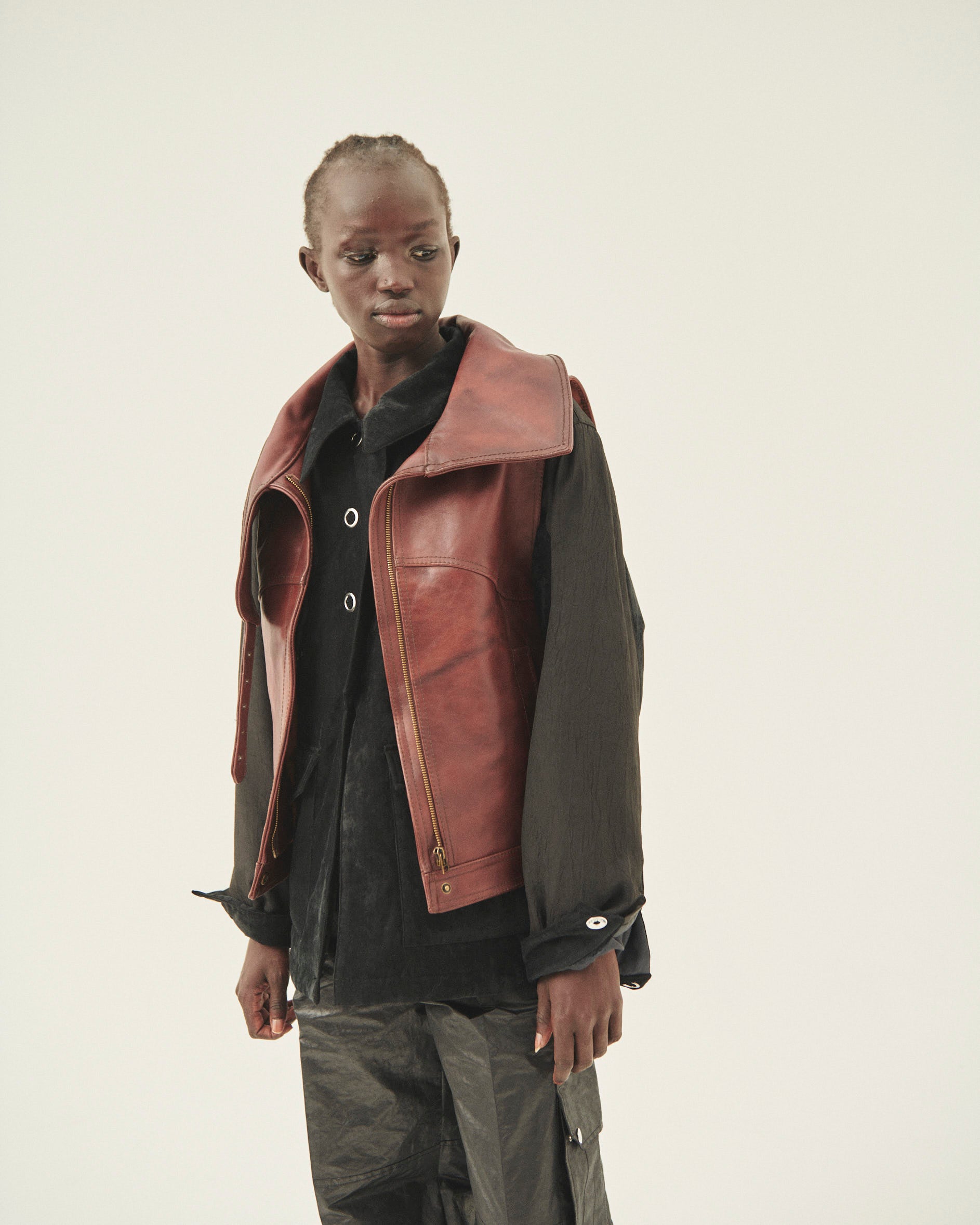 LEATHER VEST｜muller of yoshiokubo(ミュラーオブヨシオクボ