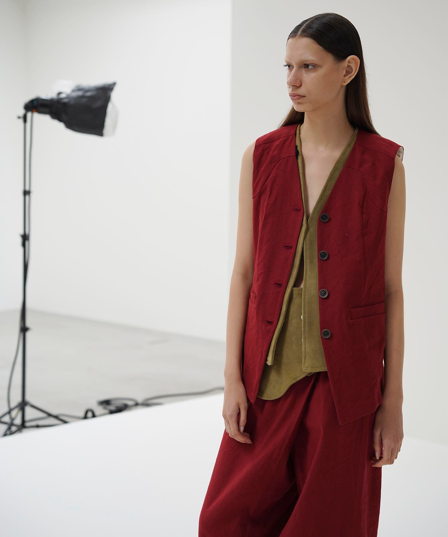 ACLO アクロ BACK RAFFLE VEST ベスト ジレ 日本製 重ね着 LINO VEST|muller of yoshiokubo(ミュラーオブヨシオクボ)公式