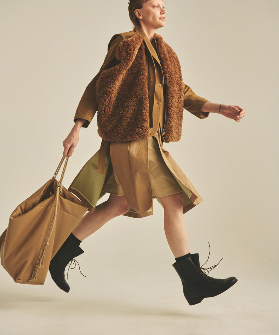 BUMPY WOOL BOA VEST