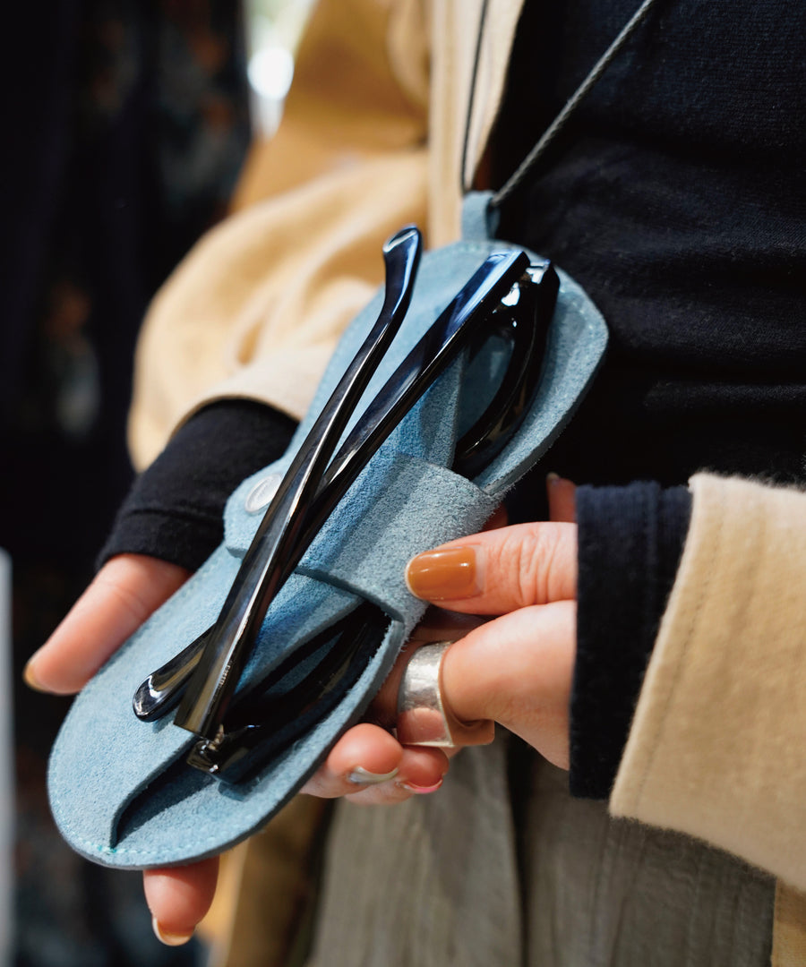 Glasses Case in Suede