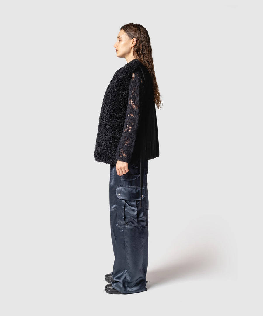 BUMPY WOOL BOA VEST