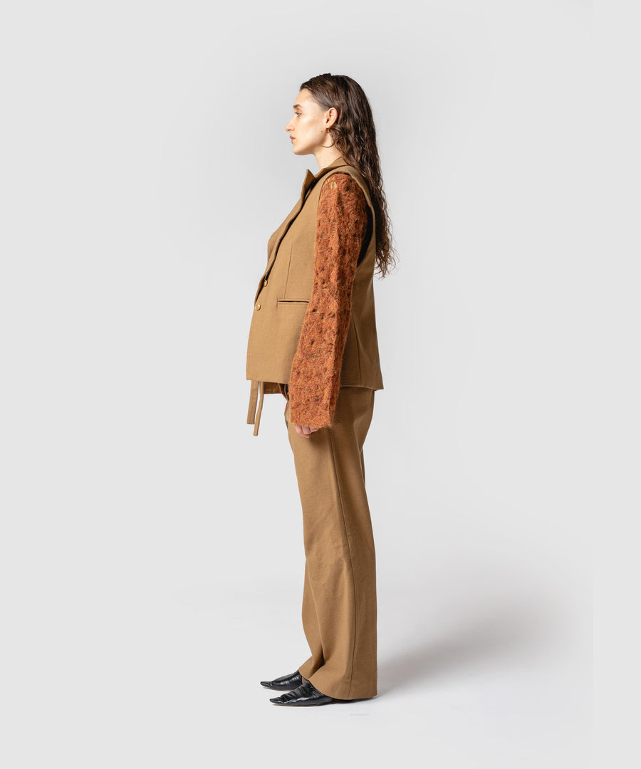 BUMPY WOOL VEST