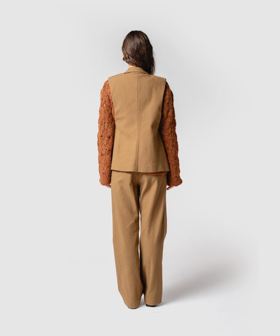 BUMPY WOOL VEST